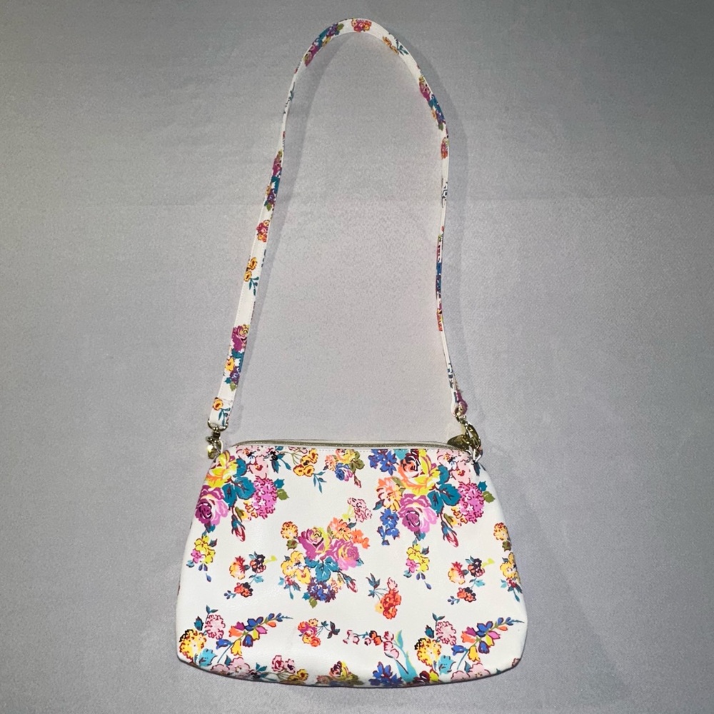 Betsey Johnson • Beautiful White Floral Crossbody Purse Shoulder Purse Heart - Picture 3 of 12